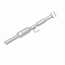 Load image into Gallery viewer, Magnaflow Conv DF 06-08 Volkswagen Jetta/Rabbit 2.5L (49 State)